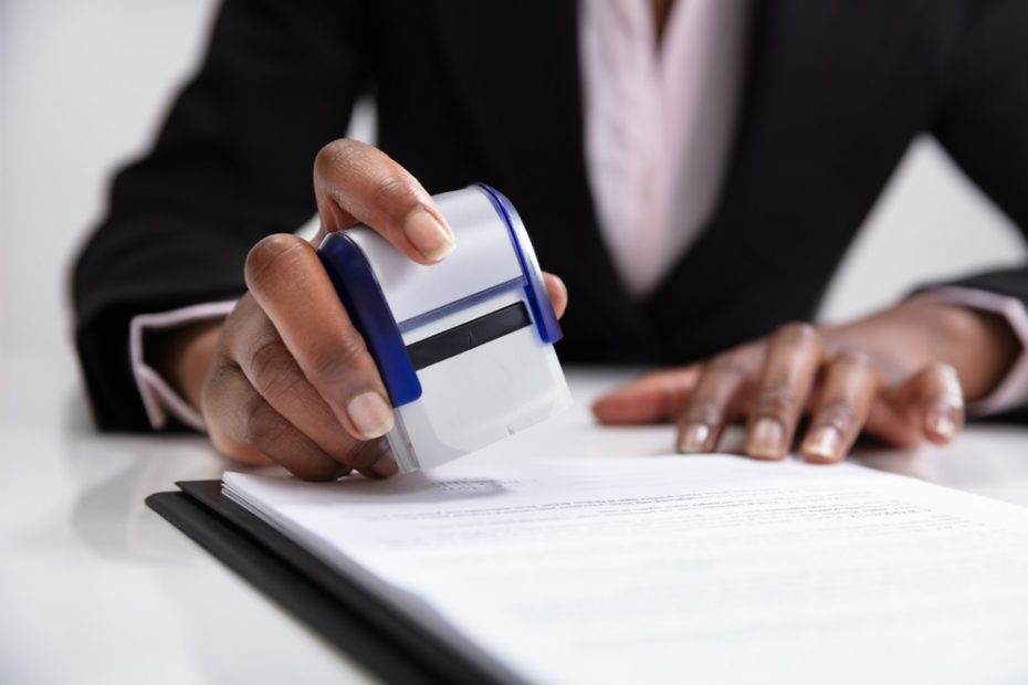 What Does A Notary Public Do?